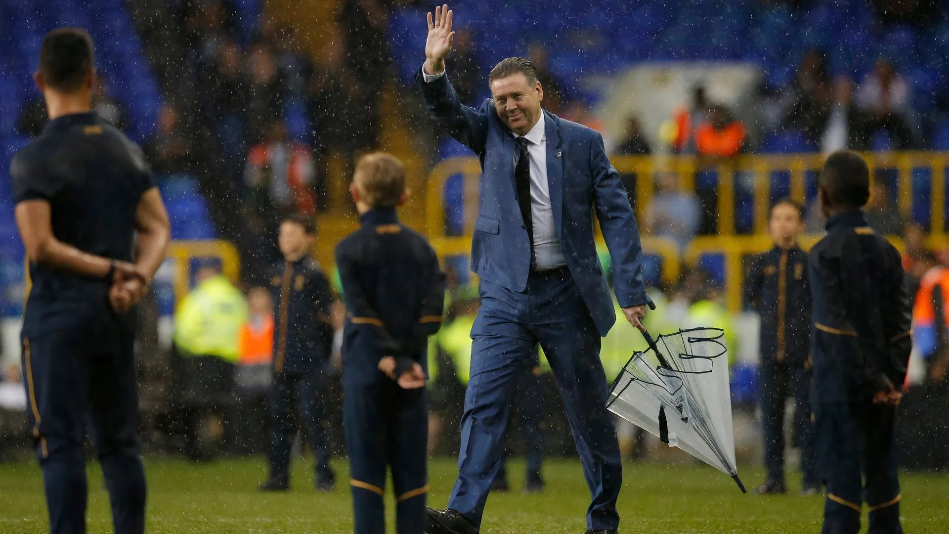 Huyền thoại Chris Waddle thời còn thi đấu cho Sheffield Wednesday