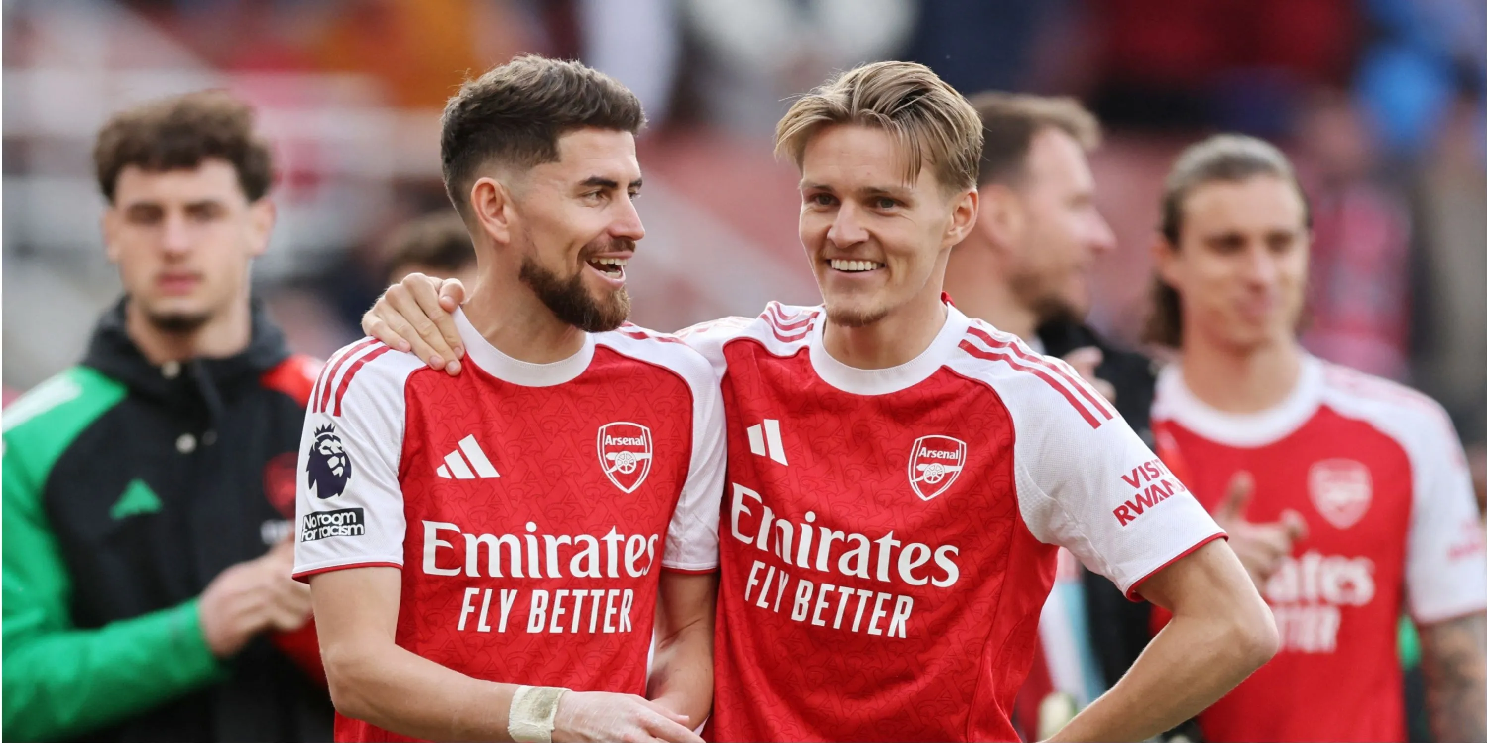 Jorginho và Martin Odegaard, hai tiền vệ của Arsenal.