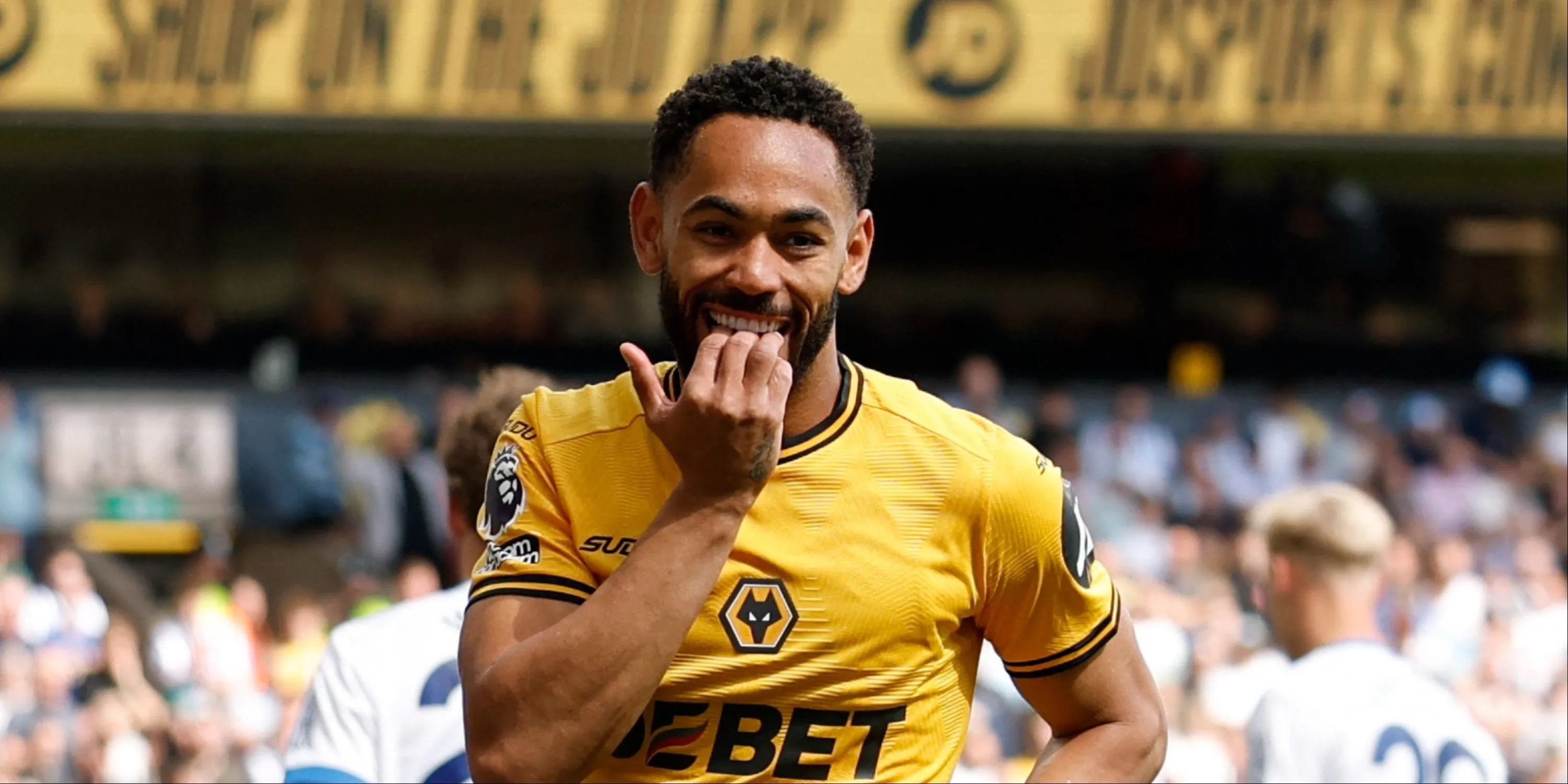 Matheus Cunha trong màu áo câu lạc bộ Wolverhampton Wanderers tại Premier League.