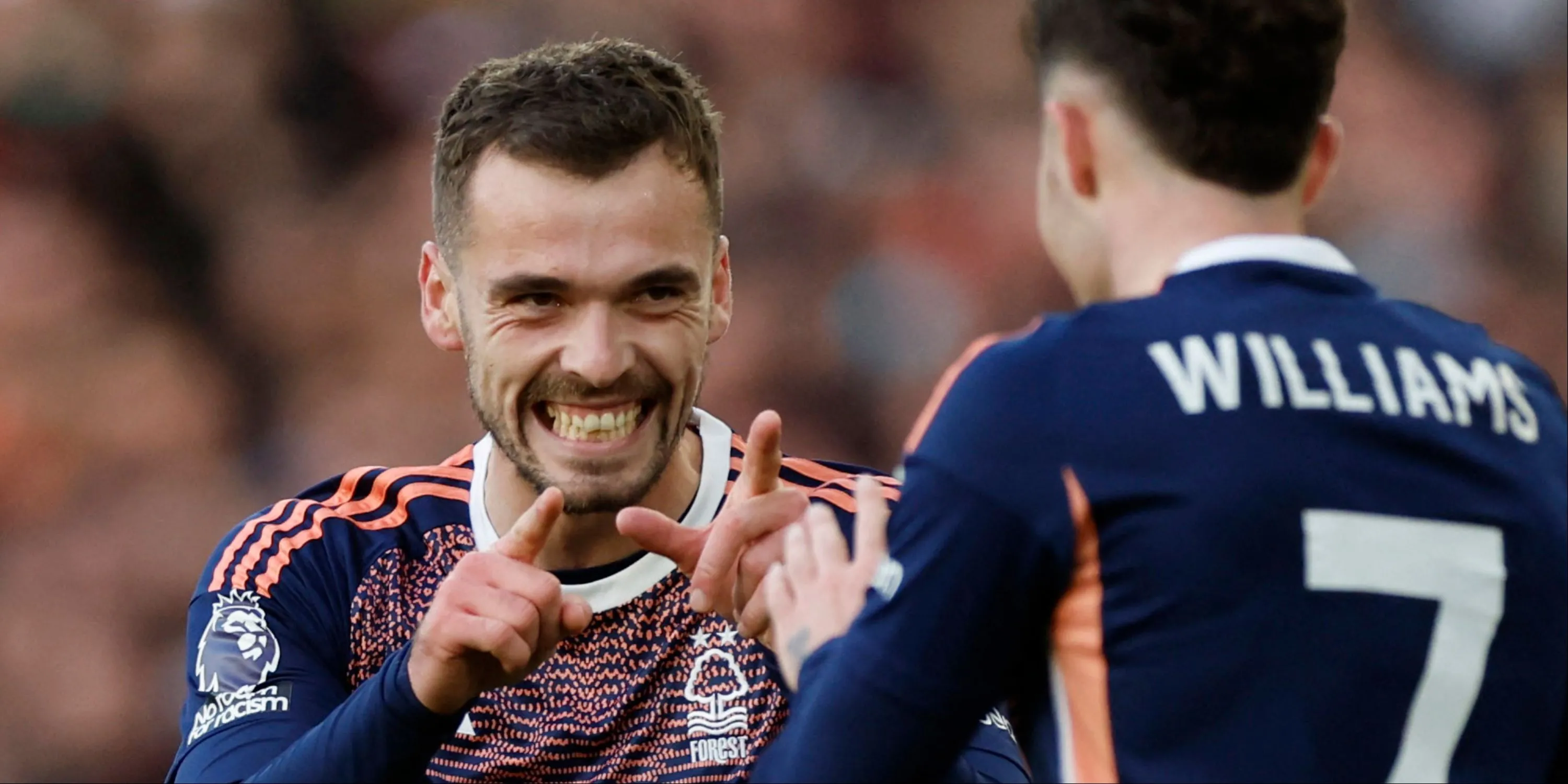 Cầu thủ phòng ngự tại Premier League, một dạng mục tiêu phổ biến trong các kỳ chuyển nhượng