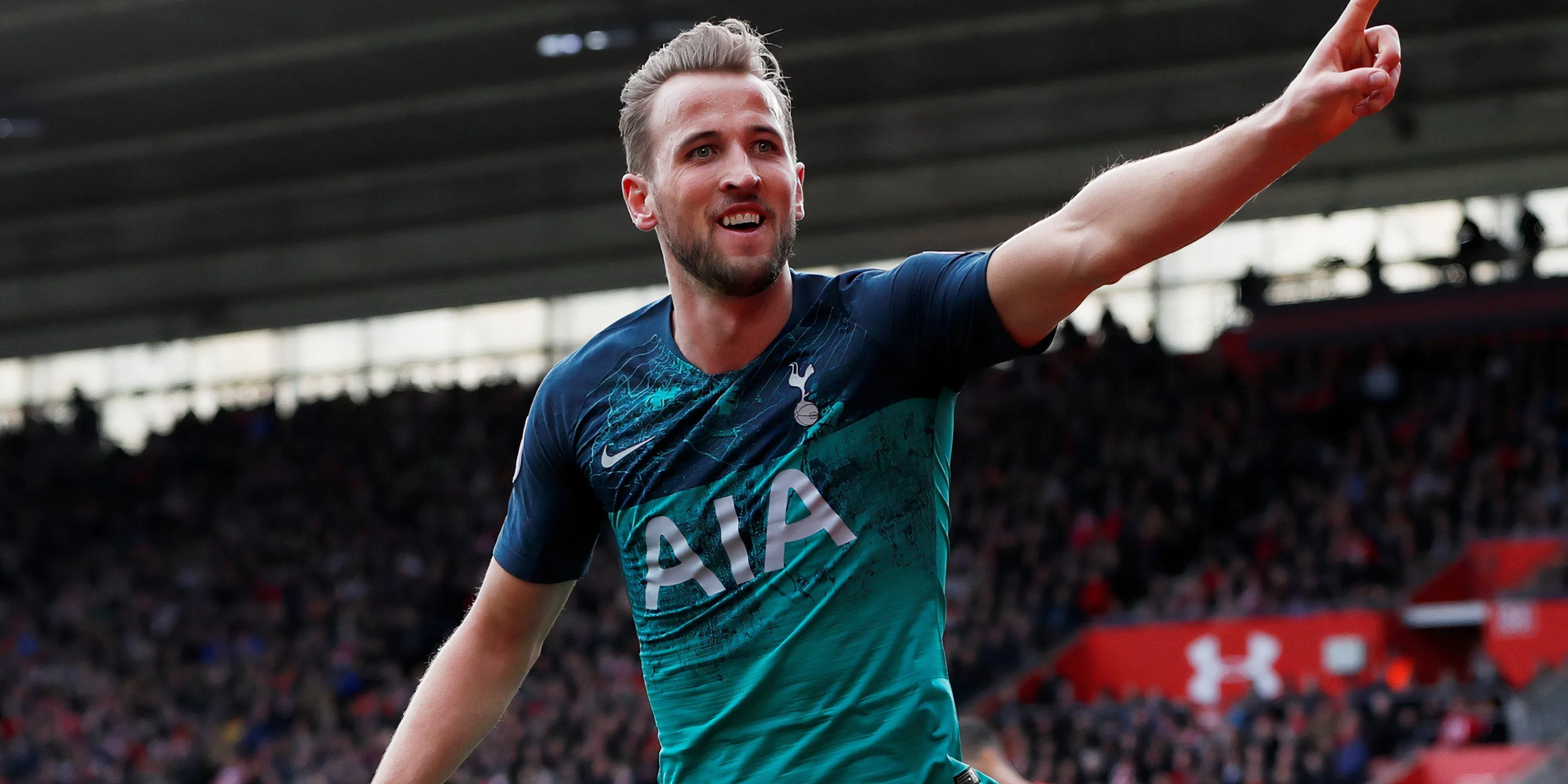 Harry Kane trong màu áo Tottenham Hotspur, tiền đạo đẳng cấp từng là khắc tinh của Manchester United tại Premier League.
