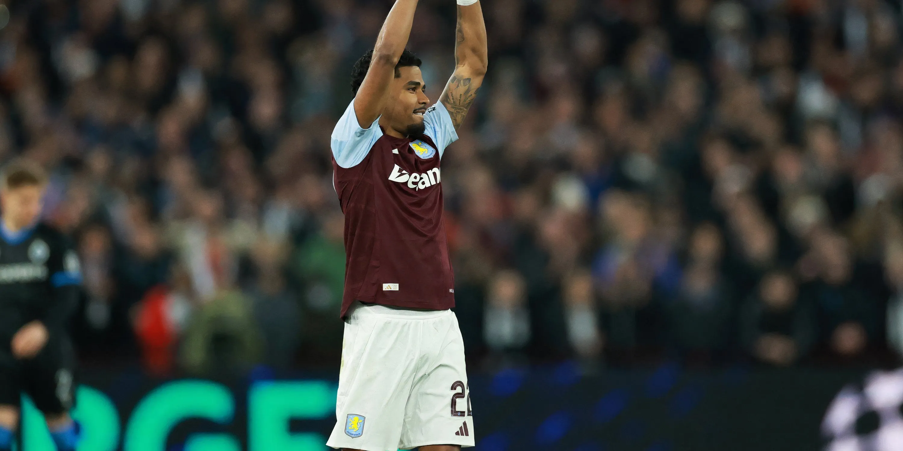 Ian Maatsen, hậu vệ trái tiềm năng của Aston Villa, thể hiện phong độ cao