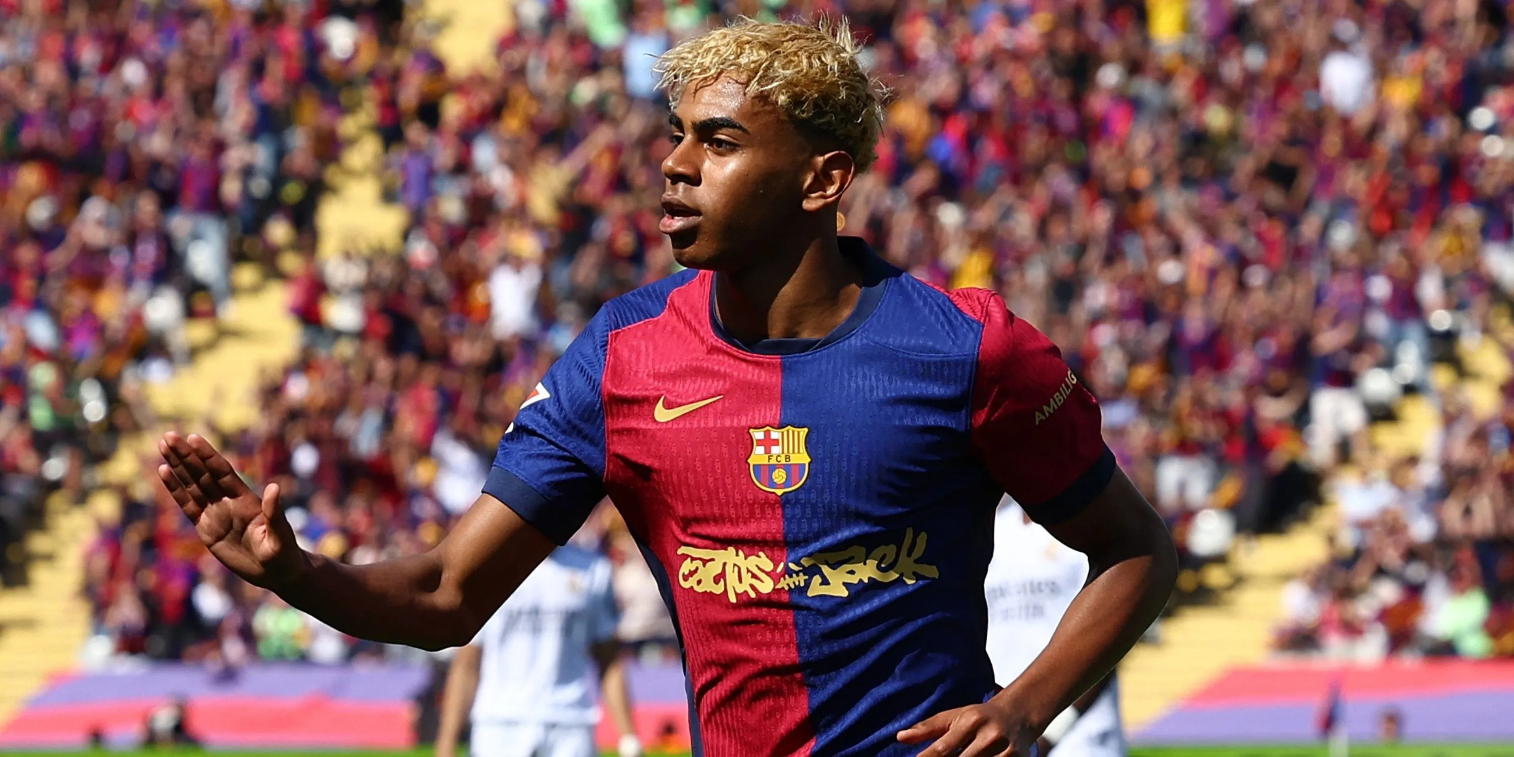 Lamine Yamal - Tài năng trẻ của Barcelona được Willian so sánh với Estevao