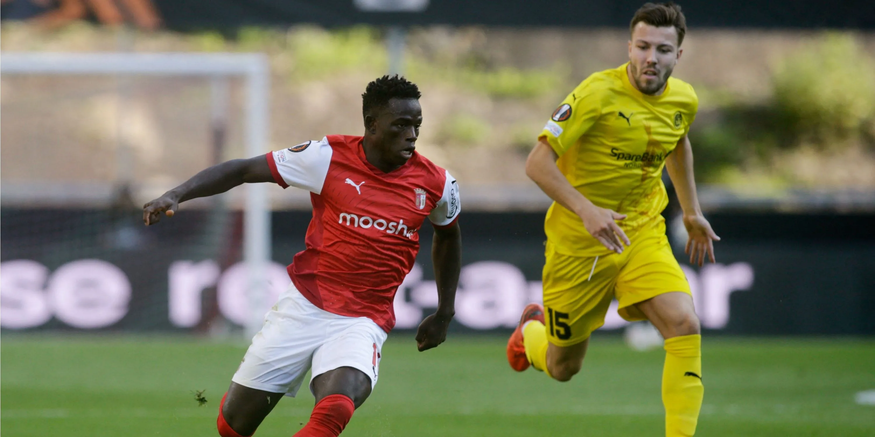 Roger Fernandes trong màu áo SC Braga, mục tiêu chuyển nhượng của Wolves