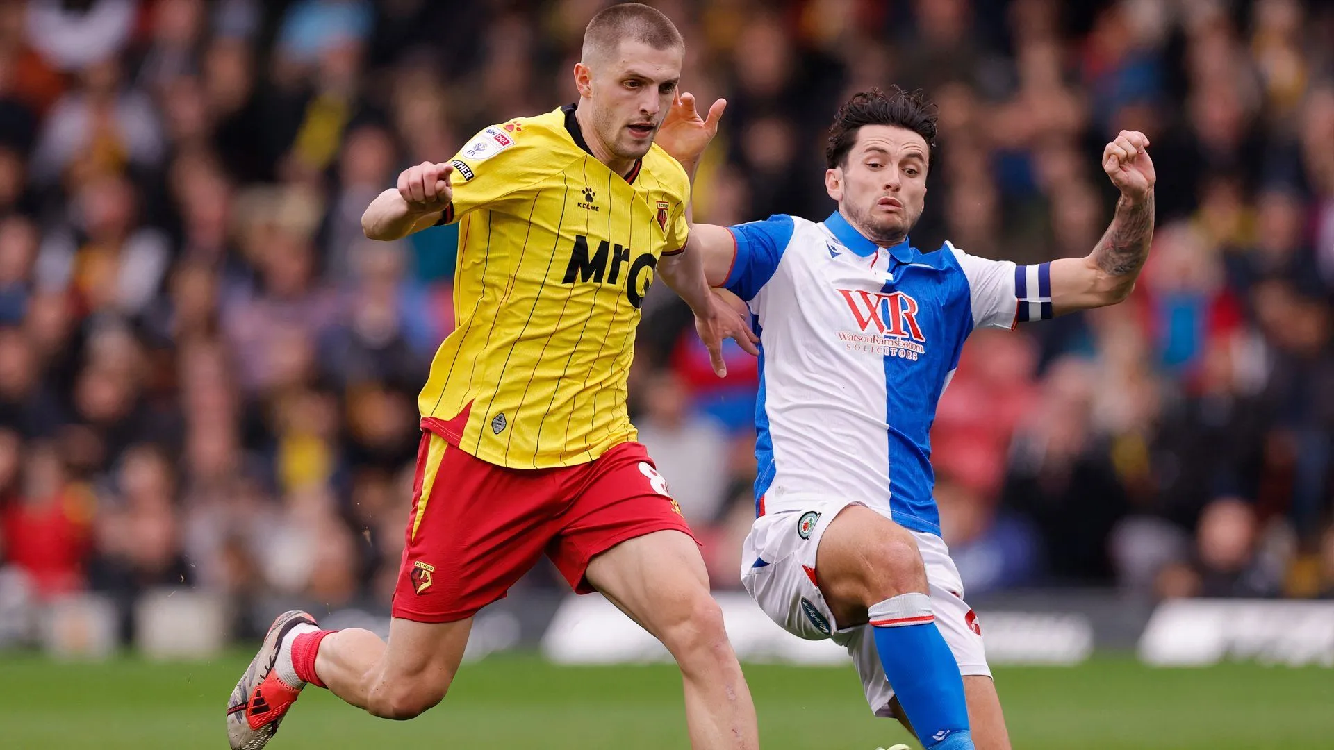 Tiền vệ Giorgi Chakvetadze trong màu áo Watford tại giải Championship