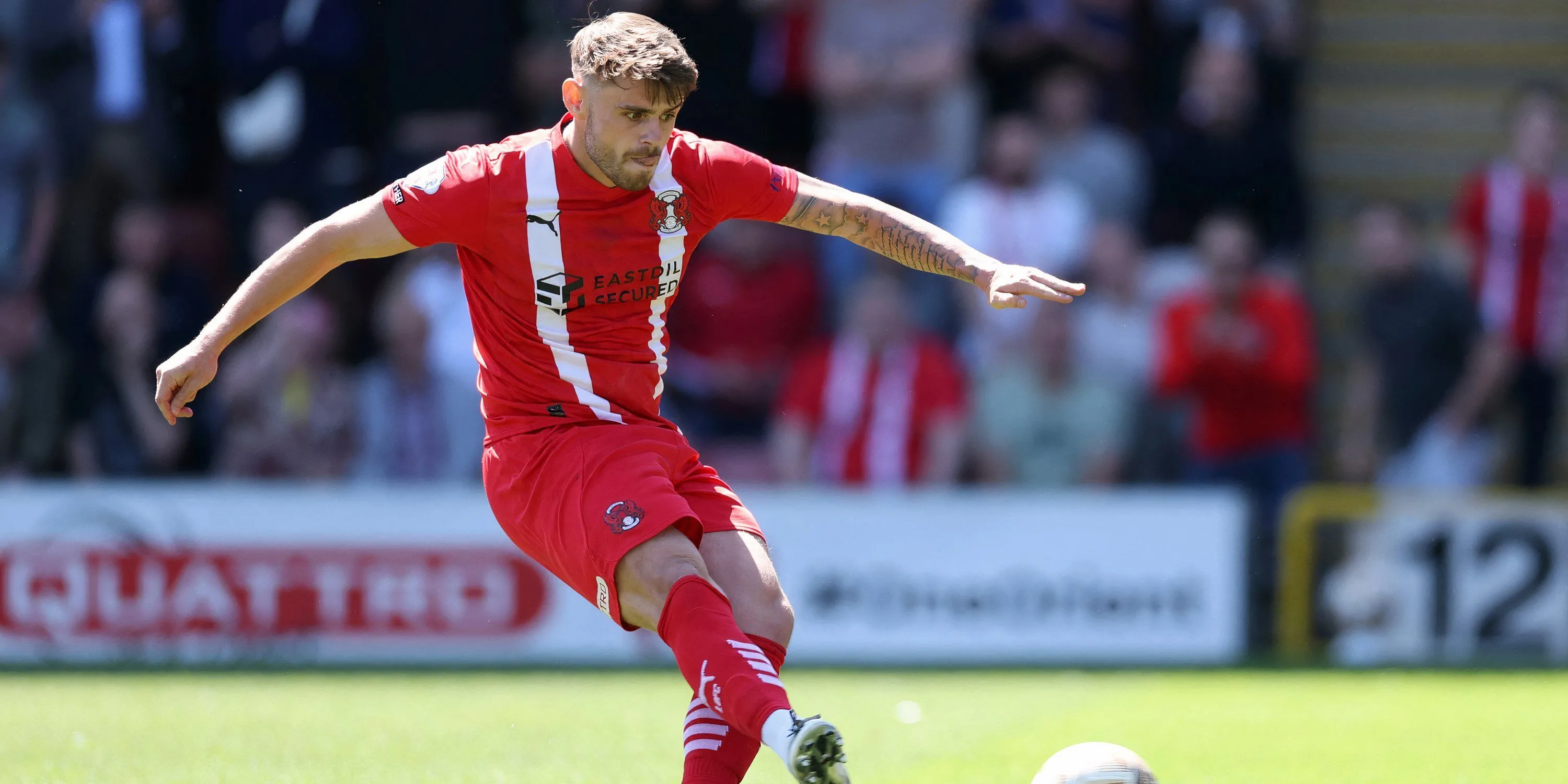 Charlie Kelman, tiền đạo trẻ QPR đang được theo đuổi