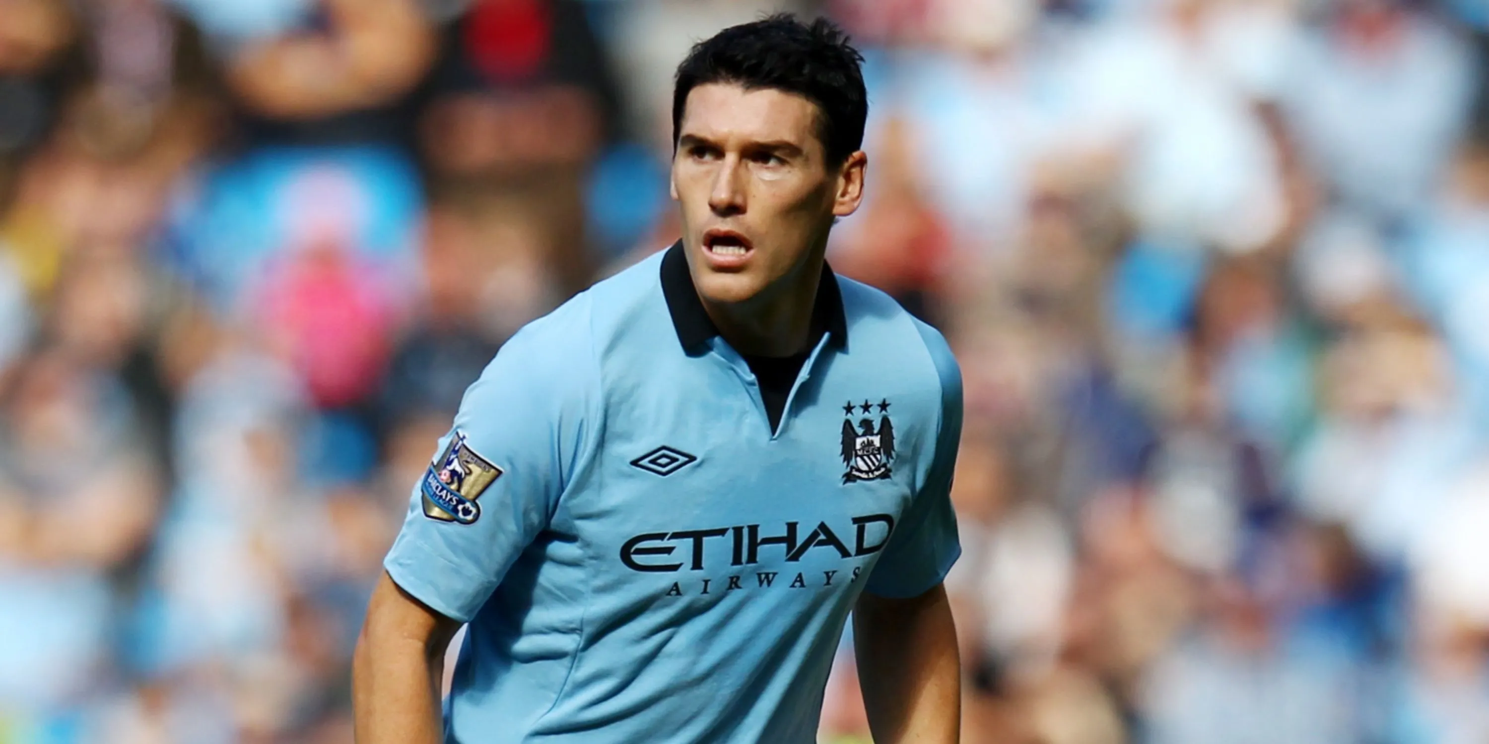 Gareth Barry trong màu áo Manchester City tại Premier League