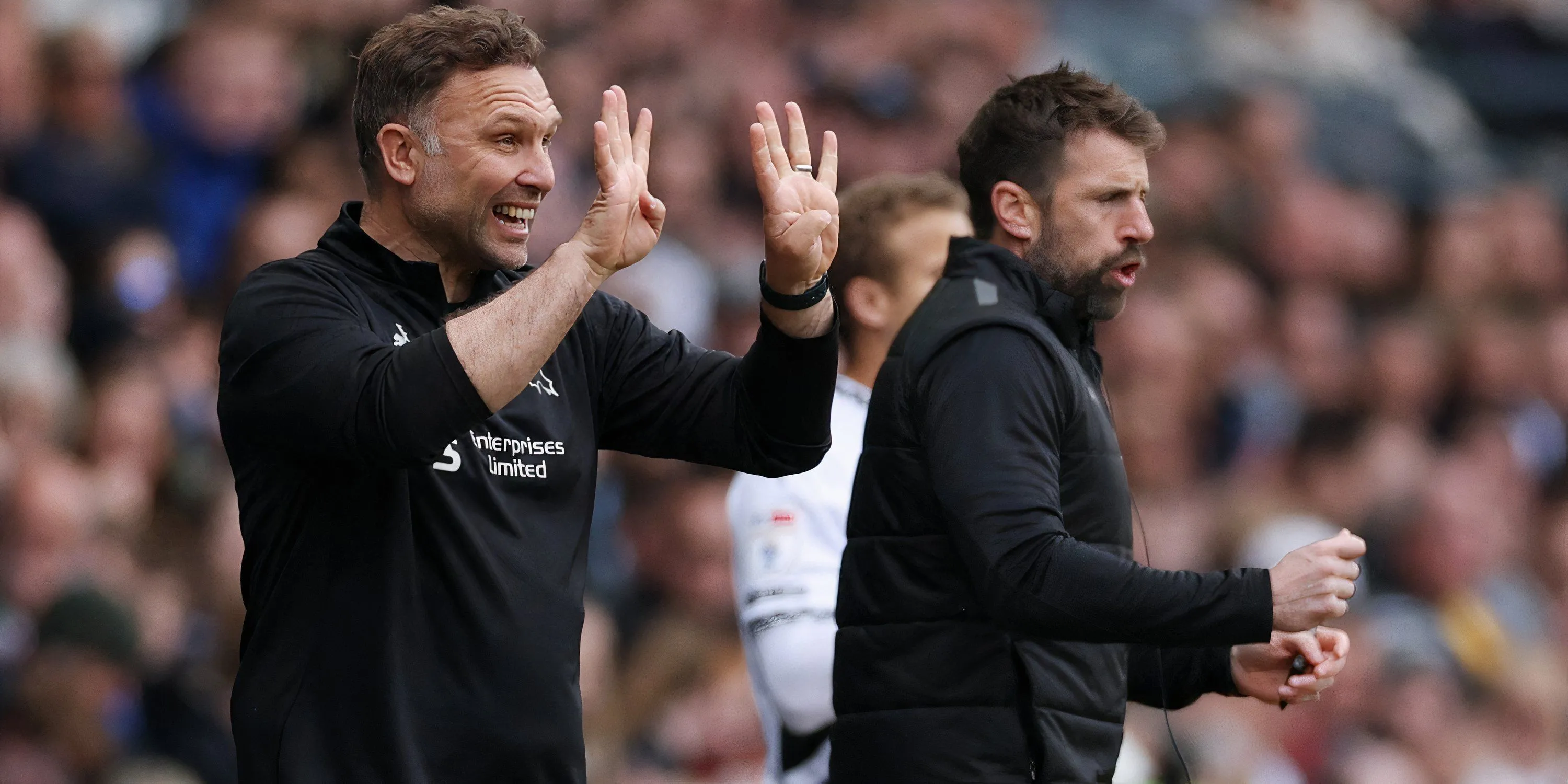 HLV John Eustace đang dẫn dắt Derby County trong thị trường chuyển nhượng đầy sôi động