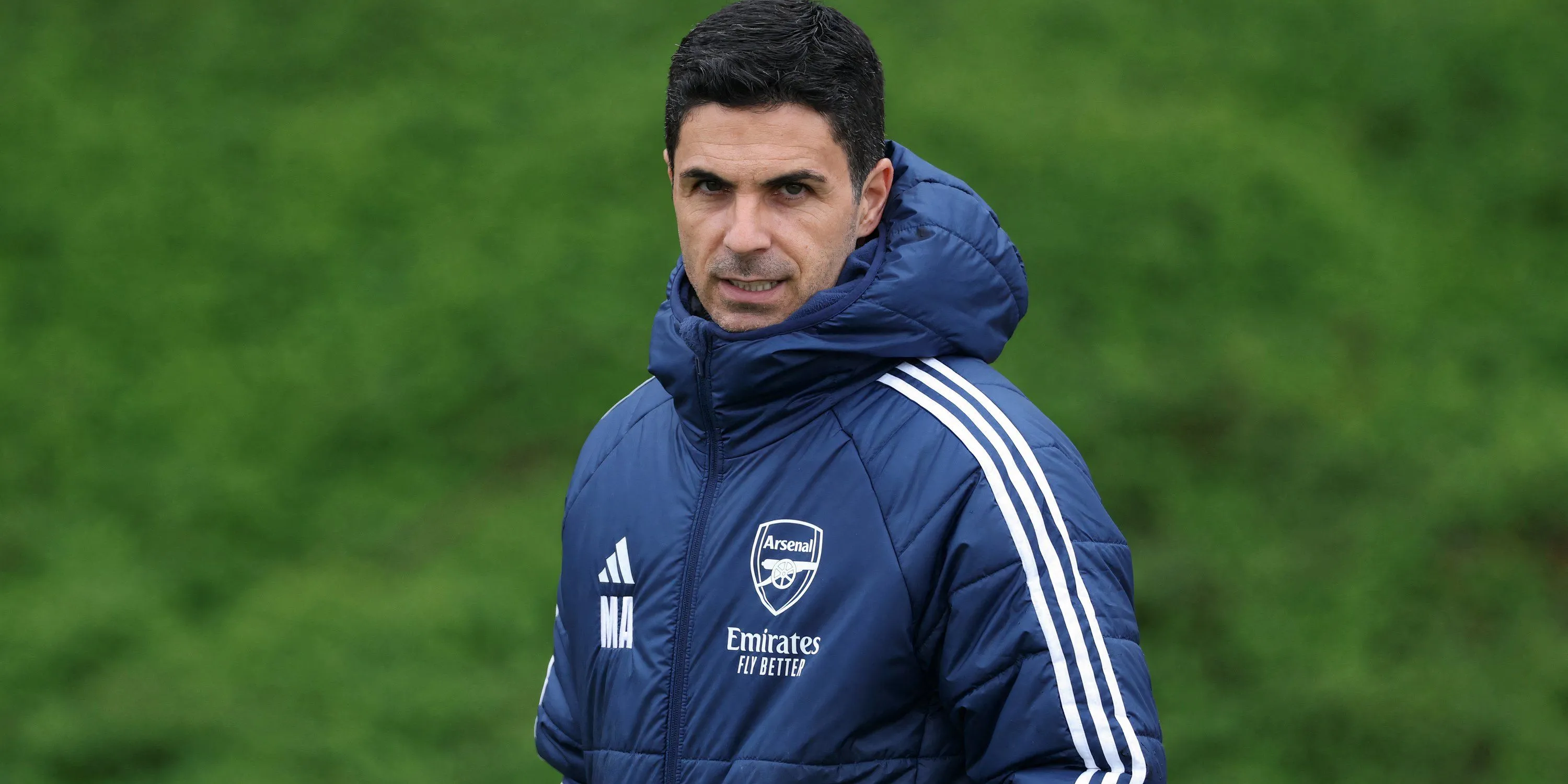 Huấn luyện viên Mikel Arteta chỉ đạo, người đang muốn tăng cường hàng công Arsenal