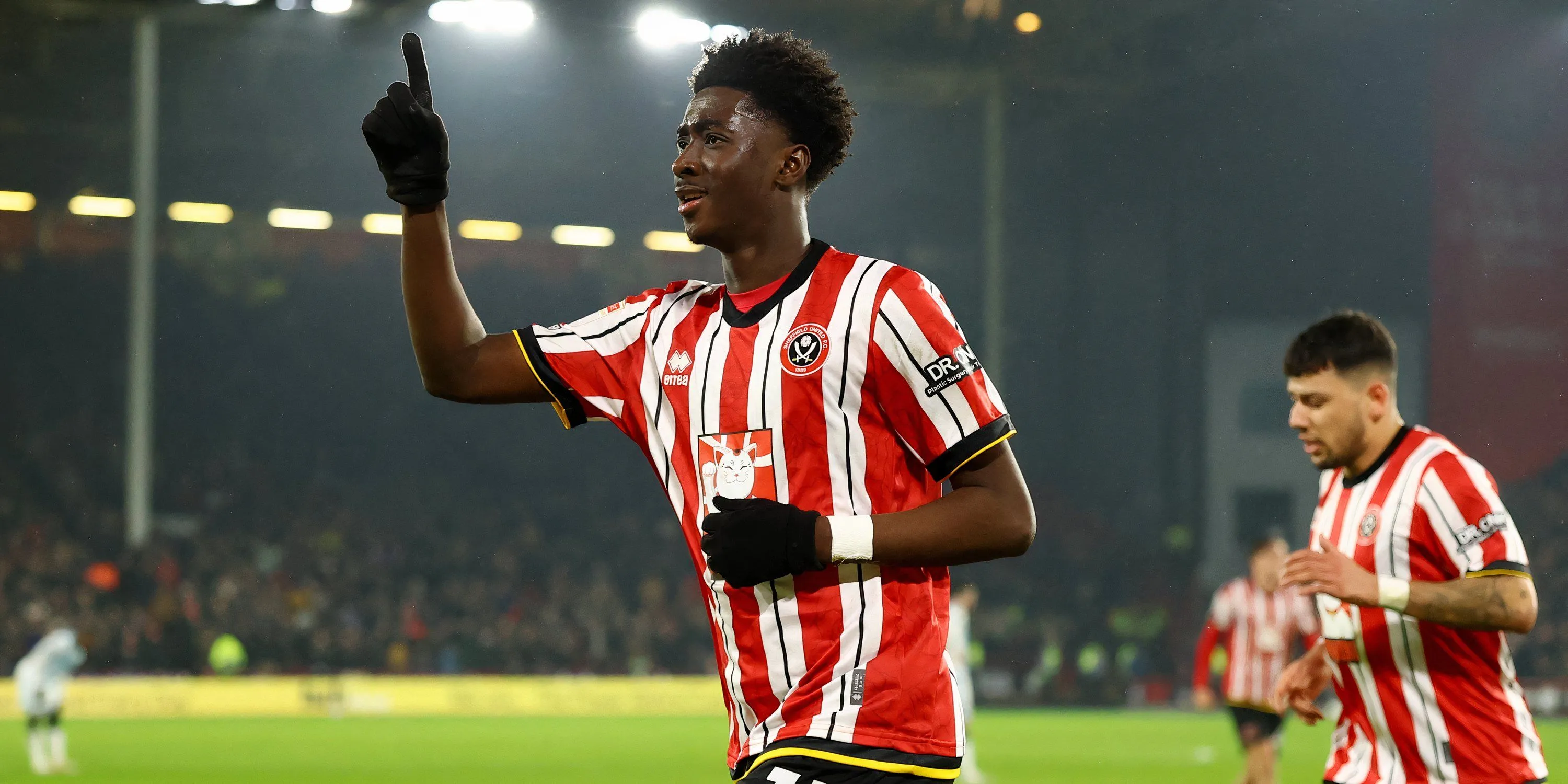 jesurun rak-sakyi ăn mừng bàn thắng cho sheffield united