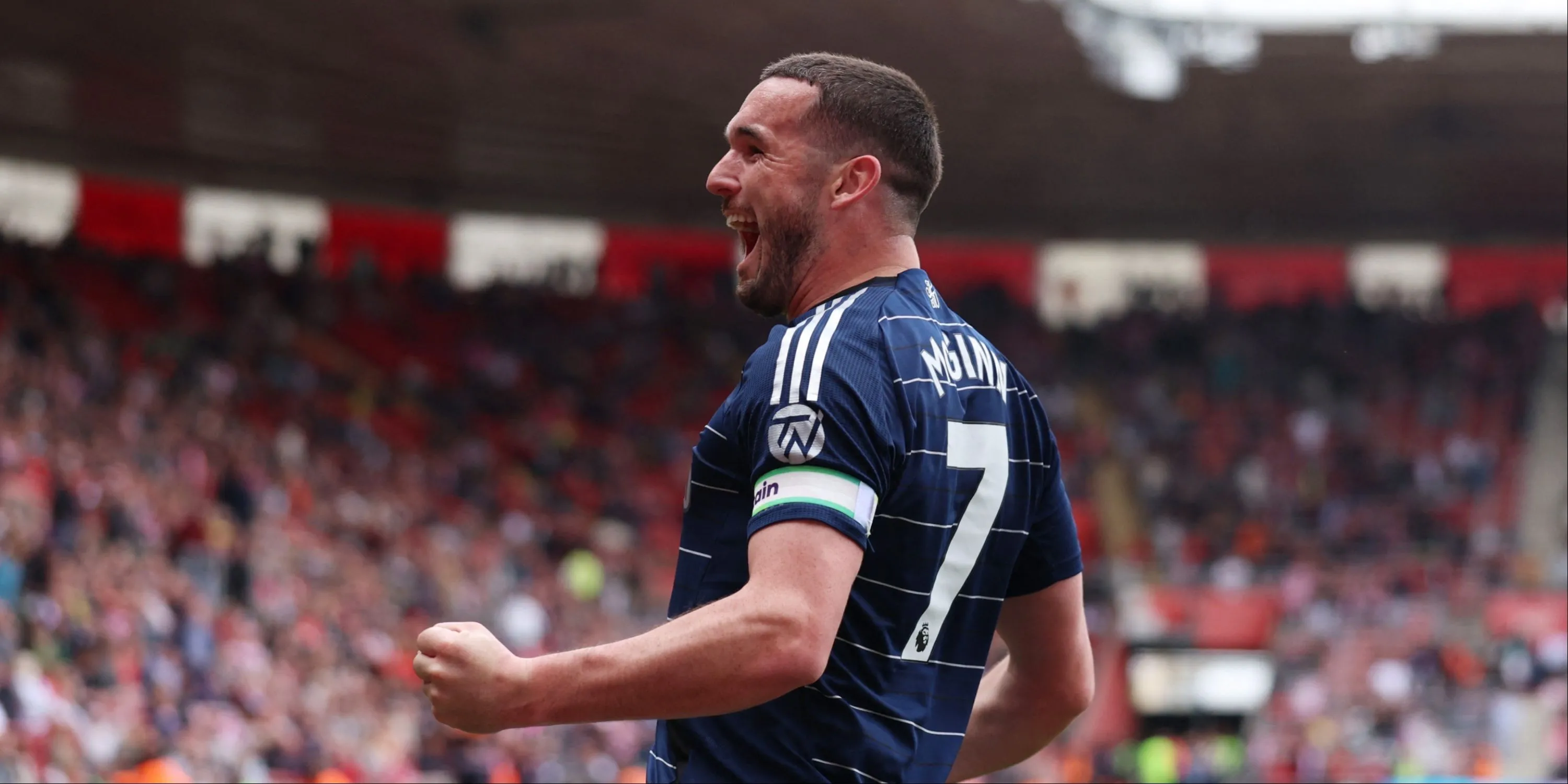 John McGinn, đội trưởng Aston Villa, liệu có bị Douglas Luiz thay thế?