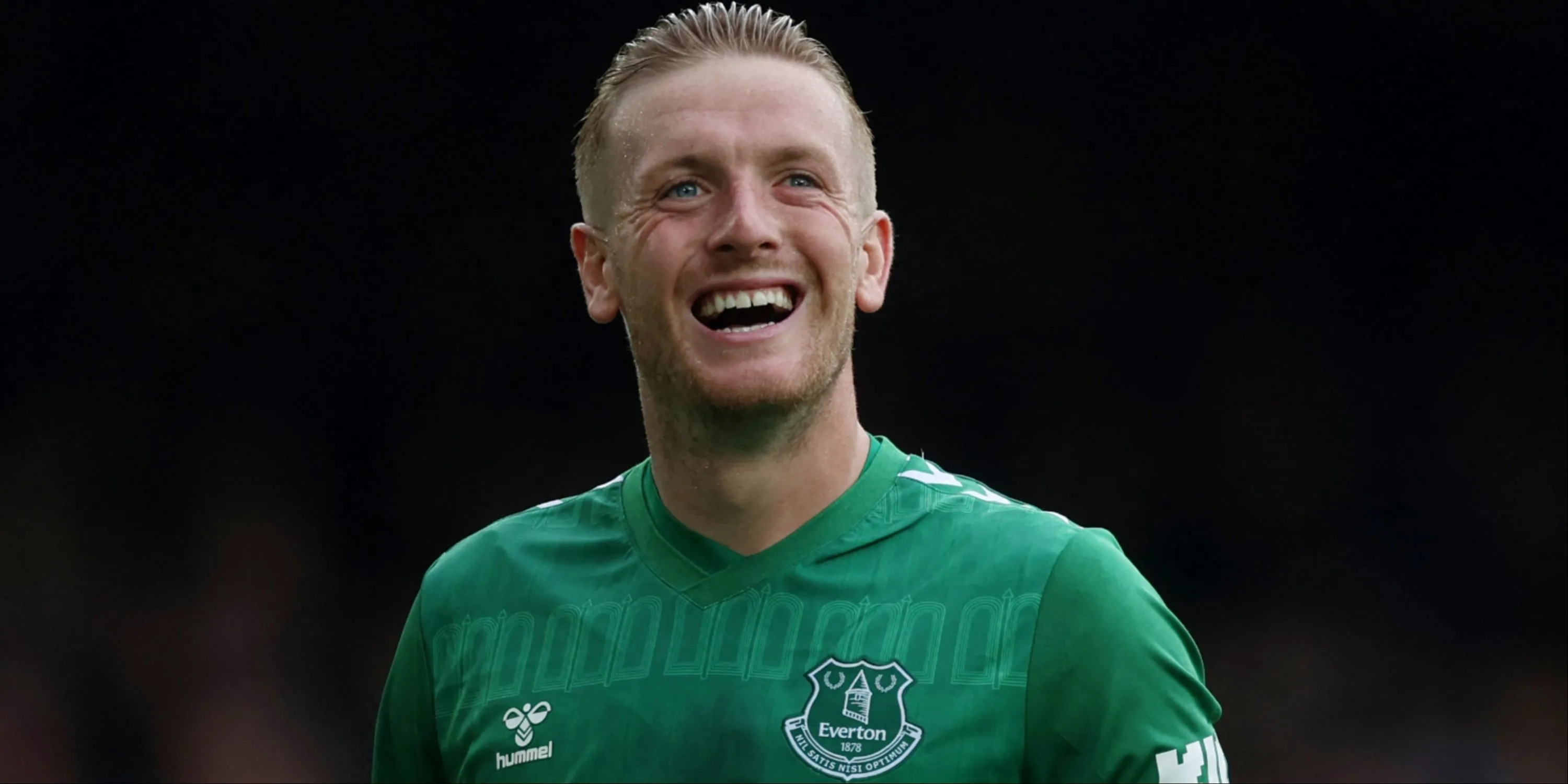 Jordan Pickford thi đấu cho Everton tại Ngoại hạng Anh