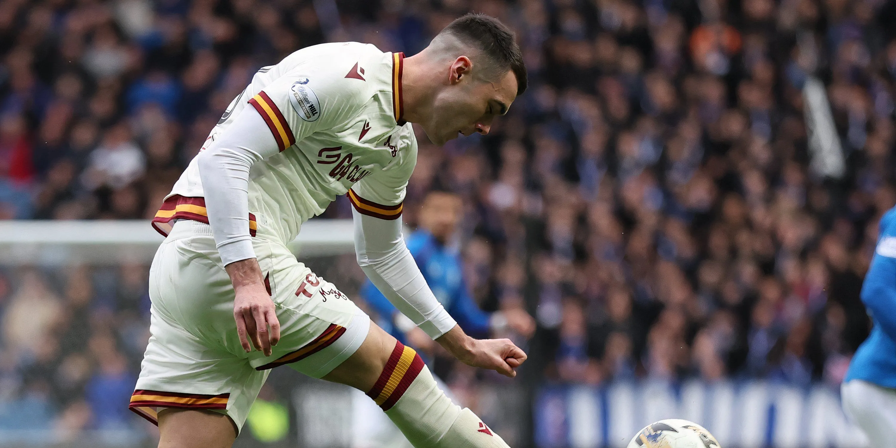 Tiền vệ trẻ Lennon Miller của Motherwell, mục tiêu đầy hứa hẹn của Celtic