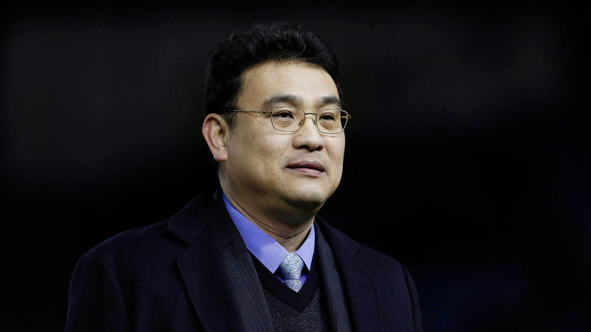 Chủ tịch Dejphon Chansiri của Sheffield Wednesday đối mặt áp lực từ người hâm mộ và cầu thủ