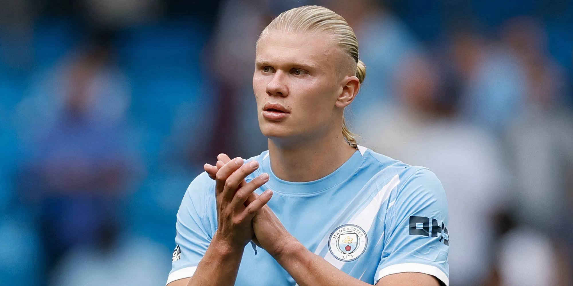 Erling Haaland trong màu áo Manchester City, cầu thủ ghi bàn hàng loạt