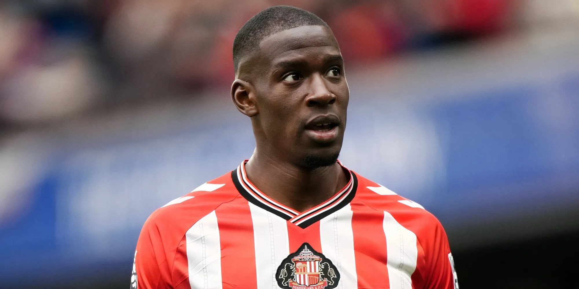 Nordi Mukiele chơi cho Sunderland, trung vệ đa năng